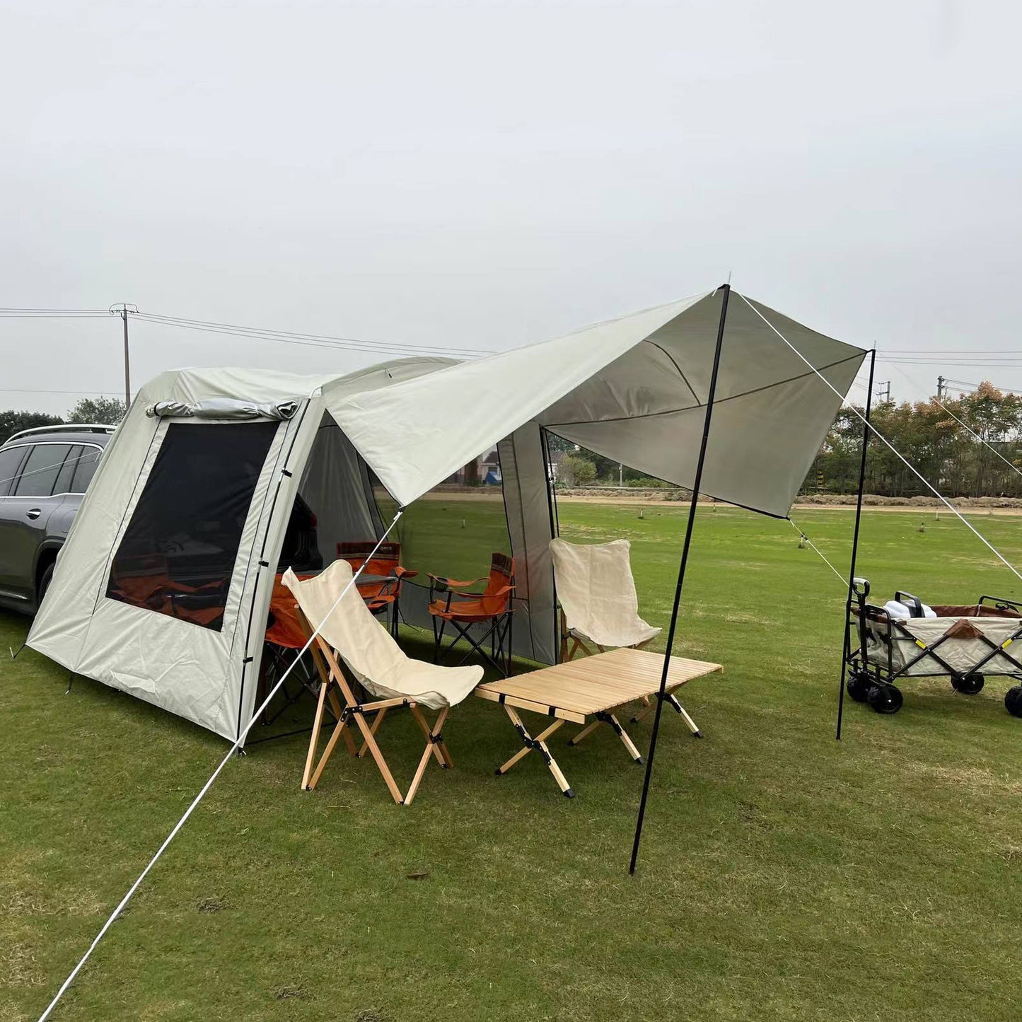 Adventure Car Tent: Rain protection and Sunshade